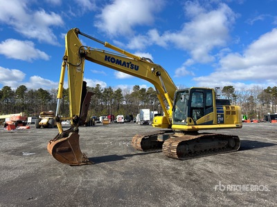 2017 Komatsu PC210LC-11 Tracked Excavator