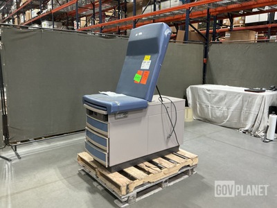 Midmark Ritter 300 Examination Table