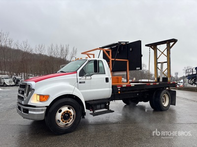 2005 Ford F-650 4x2 Attenuator Truck