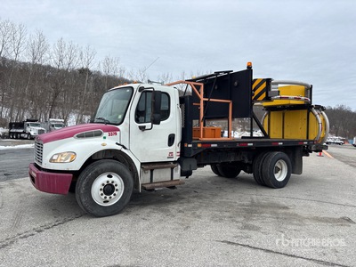 2007 Freightliner M2 106 4x2 Ciężarówka z tłumikiem