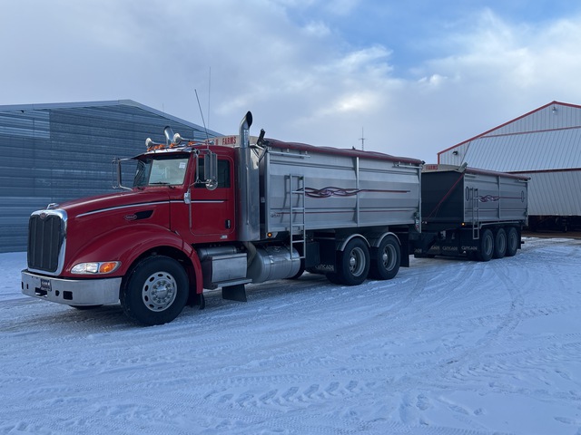 2010 Peterbilt 386 6x4 Grain Truck w/ 2009 Cancade Tri/A Grain Trailer 2010 Peterbilt 386 6x4 Grain Truck w/ 2009 Cancade Tri/A Grain Trailer