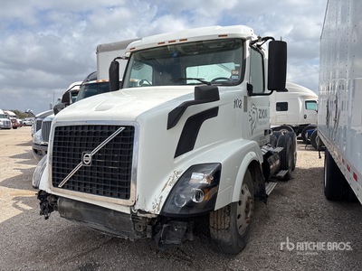 2017 Volvo 6x4 T/A Day Cab Truck Tractor