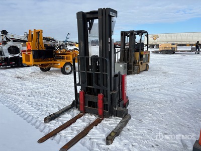 2011 Raymond RSS40 4000 lb Electric Transpalette