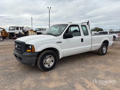 2007 Ford F-250 XL 4x2 Extended Cab Pickup
