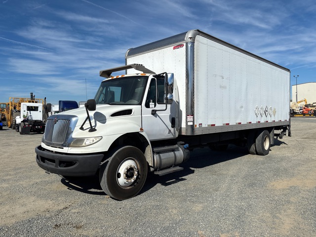 2015 International 4300 4x2 Van Truck