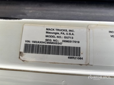 2009 Mack GU713 6x4 Mixer Truck