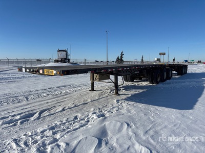 2016 Doepker 32 ft Tri/A Super B-Train Lead Flatbed Trailer