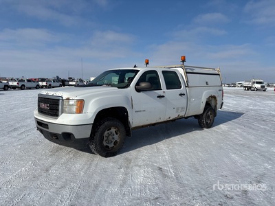 2011 GMC Sierra 2500HD 4x4 Crew Cab Pickup