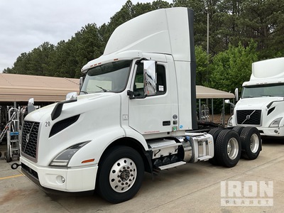 2020 Volvo VNR 6x4 T/A Dagcabine Trekker