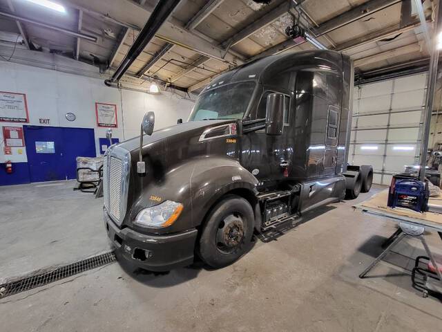2019 Kenworth T680 T/A Sleeper Truck Tractor