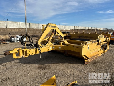 2000 Reynolds 17E10.5 4 Tire Hydraulic Pull Scraper