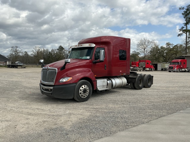 2018 International LT625 6x4 T/A Sleeper Truck Tractor