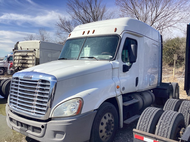 2018 Freightliner Cascadia 125 6x4 T/A Sleeper Truck Tractor