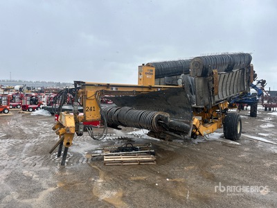 Oxbo 334 34 ft Windrow Merger