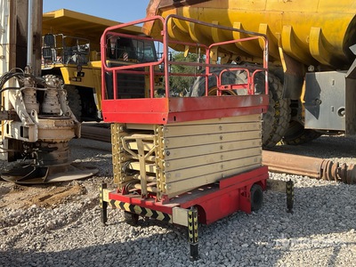 2020 SJY0.3-13A Electric Scissor Lift (Inoperable)