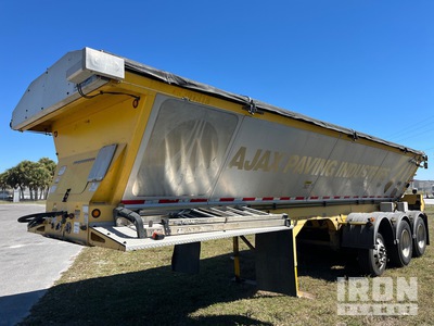 2013 Trail King 0LB236 29 ft Tri/A Schubbodenauflieger