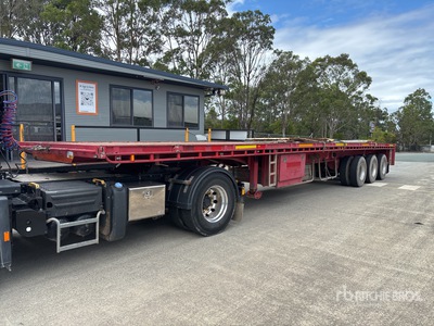 2011 CIMC 13.7 m Tri/A Przyczepa płaska