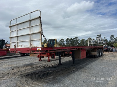2009 Krueger 13.6 m Tri/A Flatbed Trailer