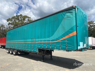 2011 Krueger 13350 mm Tri/A Step Deck Remorque pour rideaux latéraux