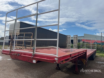 2009 CIMC 13.6 m Tri/A Single Drop Step Deck Trailer