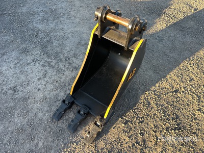 2025 Aussie Buckets 250 mm Q/C Digging Excavator Bucket - Fits Hyundai HX17A-Z (Unused)