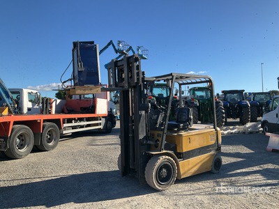 2006 Cat EP30K 3000 kg Electric Forklift