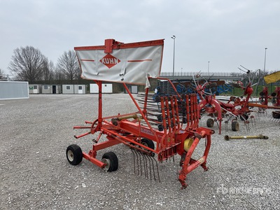 2002 Kuhn GA-4121 Rastrillo de pastos