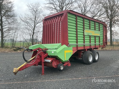 2000 Strautmann Mega Vitesse T/A Drawbar Vagon de ensilaje