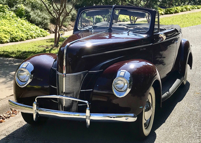 1940 Ford DeLuxe 85 Series Convertible