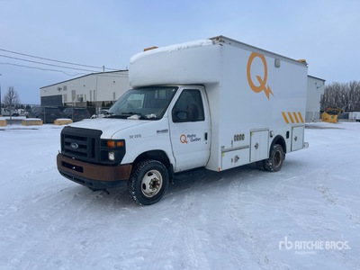 2012 Ford E-450 4x2 Utility Truck