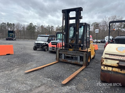 1992 Cat V155C 15500 lb Pneumatic Tire Forklift (Inoperable)