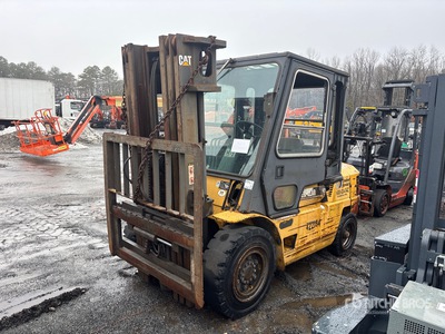1993 Cat V155C 8910 lb Cushion Tire Forklift
