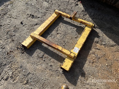 Fork Lift Bracket Attachment w/Trailer ball