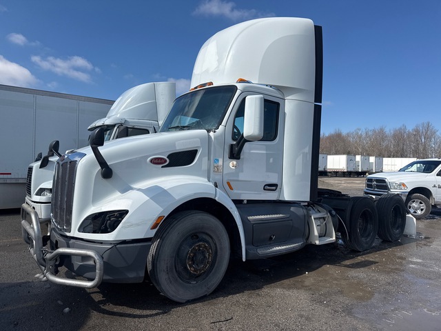 2019 Peterbilt 579 6x4 T/A Day Cab Truck Tractor (Inoperable)