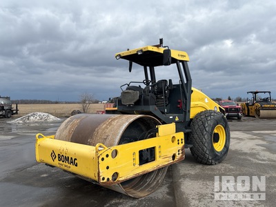 2016 Bomag BW211D-50 جهاز ضاغط الأسطوانة الناعمة