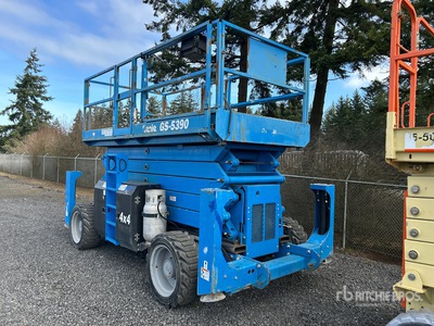 2016 Genie GS-5390RT 4x4 Dual Fuel Scissor Lift