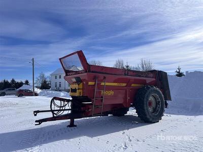 Teagle Titan 10 Manure Spreader