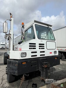 2013 Capacity Jockey Truck Yarder Spezial-Sattelzug