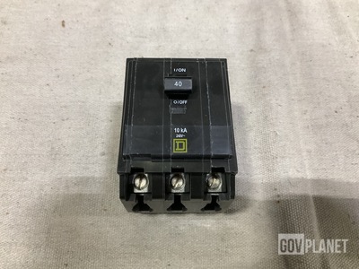 (80) Schneider Electric QO340 50 DEGREE Circuit Breakers
