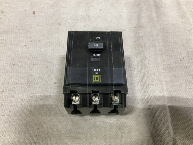 (80) Schneider Electric QO340 50 DEGREE Circuit Breakers
