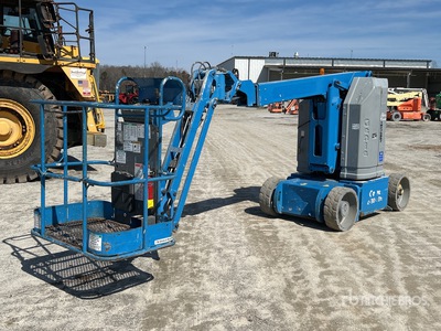2014 Genie Z-30/20N RJ 2WD Electric Articulating Boom Lift
