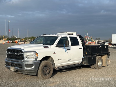 2021 Ram 3500 4x4 Crew Cab Flatbed Truck