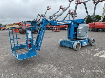 2014 Genie Z34/22N 2WD Electric DC 2WD Articulating Boom Lift