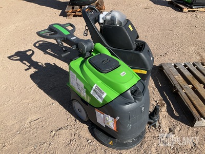 (1) IPC CT45 Floor Scrubber & (1) NSS Stallion 818SC Carpet Cleaner