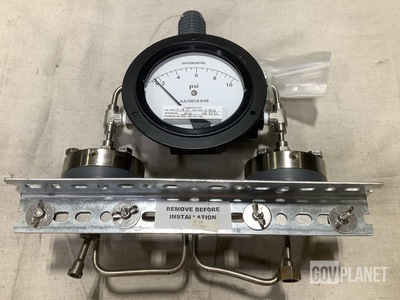 (3) CC-810-D48 Dial Indicating Differential Gages
