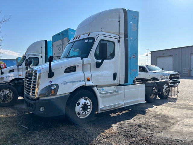 2019 Freightliner Cascadia 113 CNG 6x4 T/A Day Cab Truck Tractor (Inoperable)