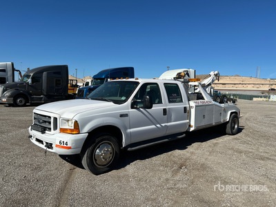 1999 Ford F-450 XL 4x2 Crew Cab Camion remolcador