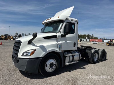 2020 Freightliner Cascadia 126 6x4 T/A Day Cab Truck Tractor