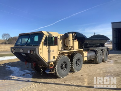 1987 Oshkosh M985 8x8 Twin-Steer Side Dump T/A Dump Truck