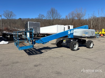 2015 Genie S-60X Diesel 4WD Teleskoparbeitsbühne